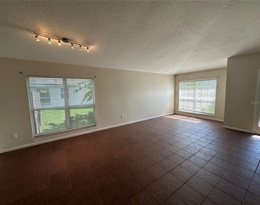 3227 Herons Point Circle - Photo Thumbnail 7