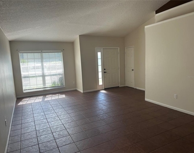 3227 Herons Point Circle - Photo Thumbnail 5