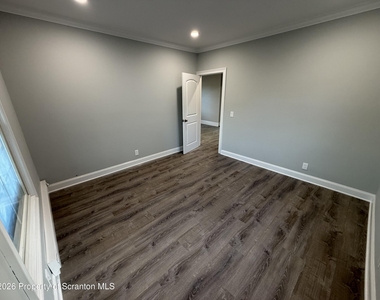 95 Fallbrook Street - Photo Thumbnail 18