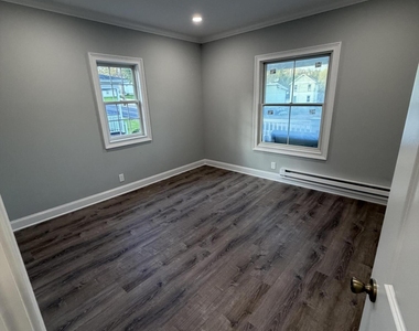 95 Fallbrook Street - Photo Thumbnail 16