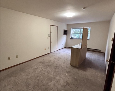 2027 Willow Park Road - Photo Thumbnail 6