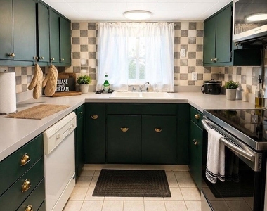 83 Spring Street - Photo Thumbnail 1