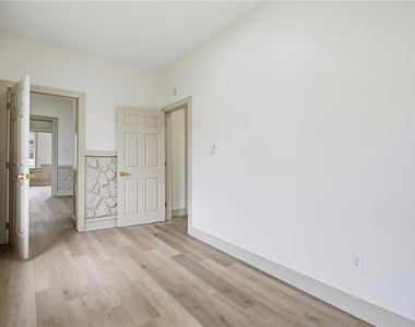 521 N Front Street - Photo Thumbnail 9
