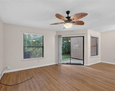 2701 Ne 10th Street - Photo Thumbnail 2
