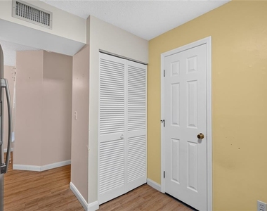 2701 Ne 10th Street - Photo Thumbnail 16