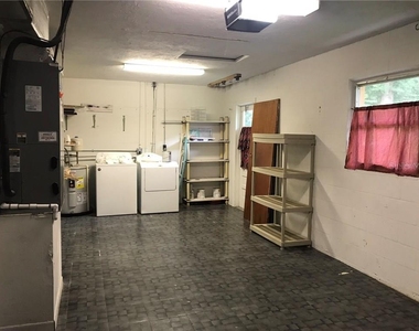 3443 S Dalton Terrace - Photo Thumbnail 10
