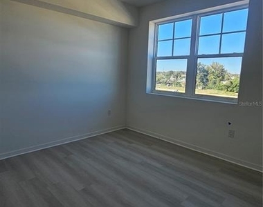 5591 Millenia Park Boulevard - Photo Thumbnail 9
