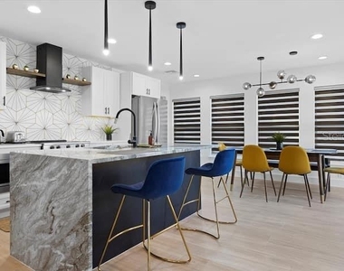 860 N Denning Drive - Photo Thumbnail 2