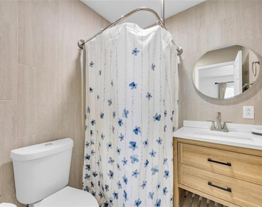 4211 Floating Orchid Court - Photo Thumbnail 9
