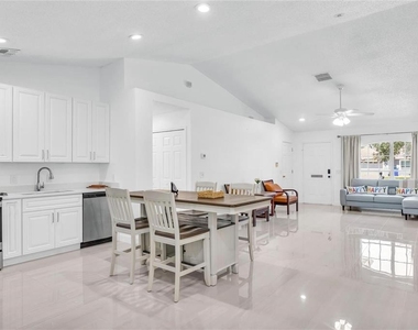 4211 Floating Orchid Court - Photo Thumbnail 17
