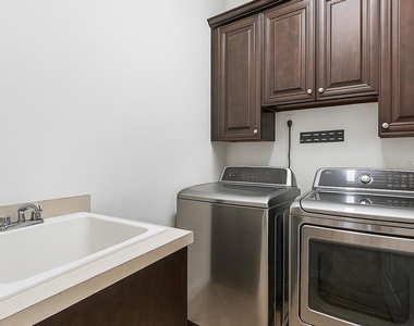 13466 Zori Lane - Photo Thumbnail 29