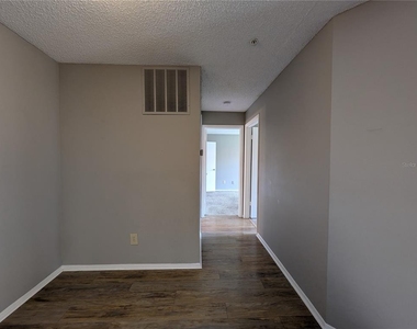 249 Afton Square - Photo Thumbnail 11