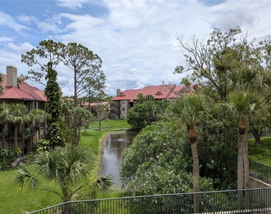 249 Afton Square - Photo Thumbnail 22