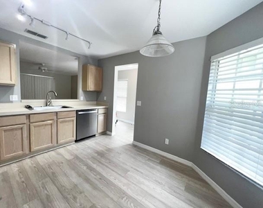 2024 Donegan Place - Photo Thumbnail 13