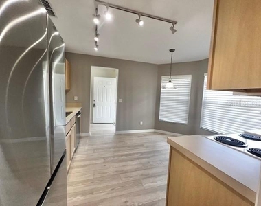 2024 Donegan Place - Photo Thumbnail 4
