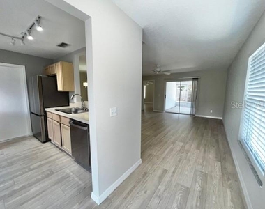 2024 Donegan Place - Photo Thumbnail 2