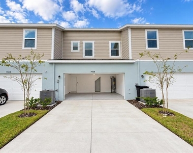 9868 Walkway Drive - Photo Thumbnail 21