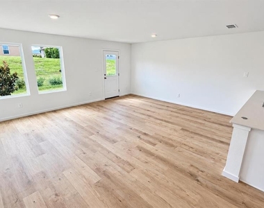 2492 Bevel Lane - Photo Thumbnail 14