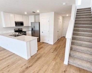 2492 Bevel Lane - Photo Thumbnail 20