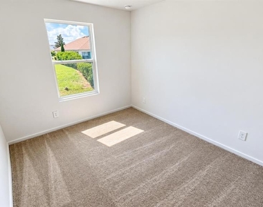2492 Bevel Lane - Photo Thumbnail 15