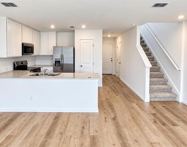 2492 Bevel Lane - Photo Thumbnail 18