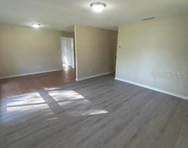 2444 Grandview Avenue - Photo Thumbnail 1