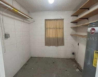 2444 Grandview Avenue - Photo Thumbnail 14
