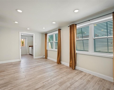 118 Roberta Road - Photo Thumbnail 11