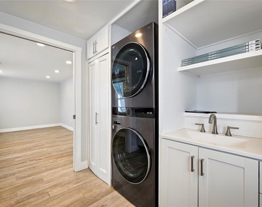 118 Roberta Road - Photo Thumbnail 13