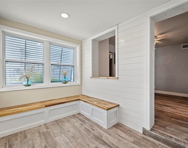 118 Roberta Road - Photo Thumbnail 5