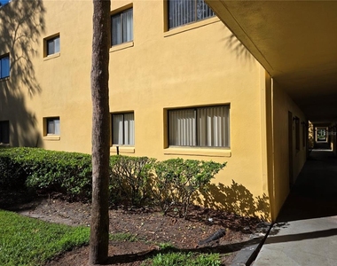 2713 Oak Park Way - Photo Thumbnail 20