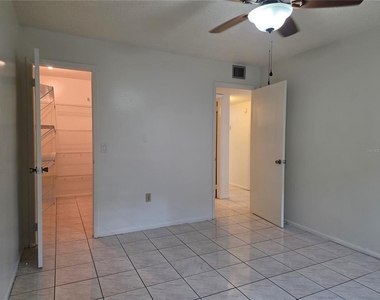 2713 Oak Park Way - Photo Thumbnail 19