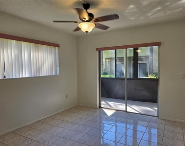 2713 Oak Park Way - Photo Thumbnail 11