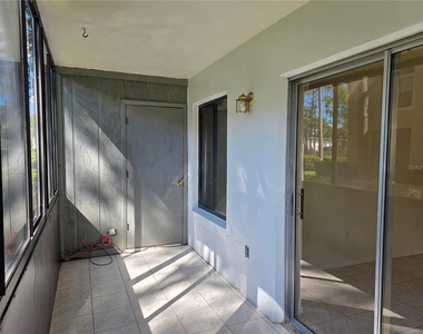 2713 Oak Park Way - Photo Thumbnail 14