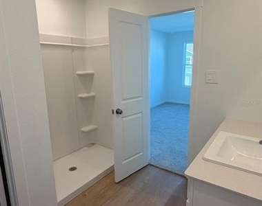 1537 Plank Place - Photo Thumbnail 7