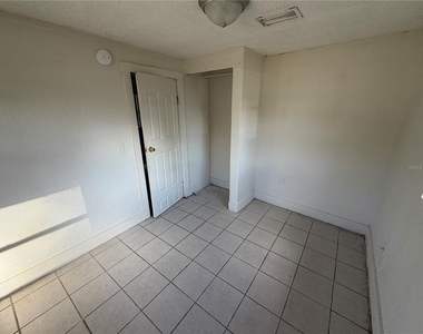 10 Lenox Court - Photo Thumbnail 4