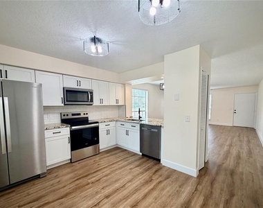 615 Casa Park Court - Photo Thumbnail 2