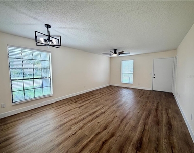 615 Casa Park Court - Photo Thumbnail 3