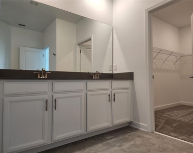 2991 Addison Boulevard - Photo Thumbnail 7