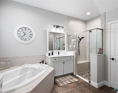 3994 Woodland Retreat Boulevard - Photo Thumbnail 16
