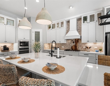 3994 Woodland Retreat Boulevard - Photo Thumbnail 5
