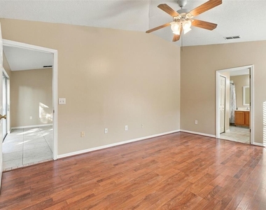 10806 Brown Trout Circle - Photo Thumbnail 13