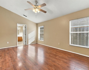 10806 Brown Trout Circle - Photo Thumbnail 12