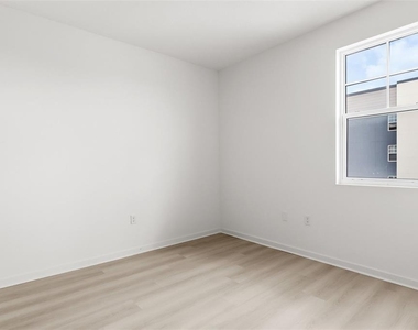 5591 Millenia Park Boulevard - Photo Thumbnail 9