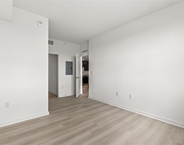 5591 Millenia Park Boulevard - Photo Thumbnail 11