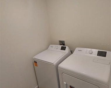 3035 Ne 20th Terrace - Photo Thumbnail 15