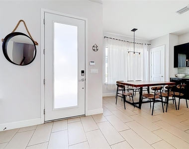 235 Villa Domani Circle - Photo Thumbnail 9