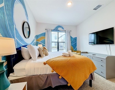 235 Villa Domani Circle - Photo Thumbnail 26