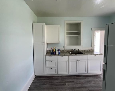 704 Tennessee Street - Photo Thumbnail 6