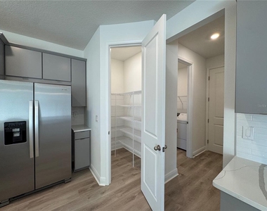 2140 Axel Street - Photo Thumbnail 13